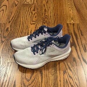 Brooks Women's Launch 9 Running Shoes - Purple and Navy